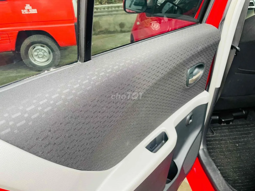 Toyota Yaris 2009 photo 2