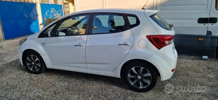 Hyundai Ix20 2015 photo 3