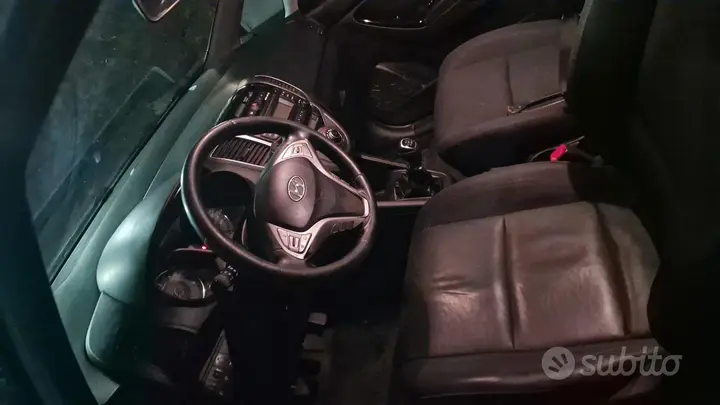 Hyundai Ix20 2015 photo 4