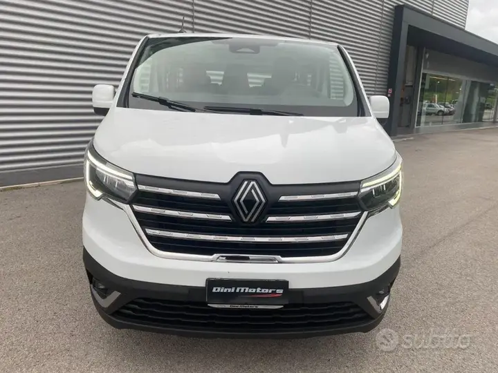 Renault Trafic photo 2