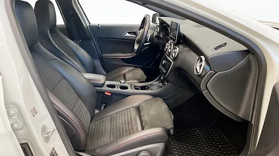 Mercedes-Benz A200 2018 photo 3