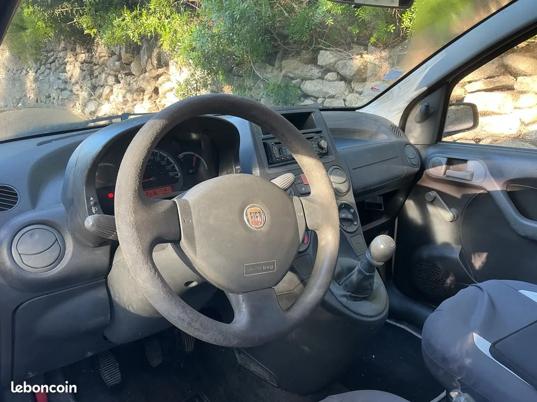 Fiat Panda 2010 photo 2