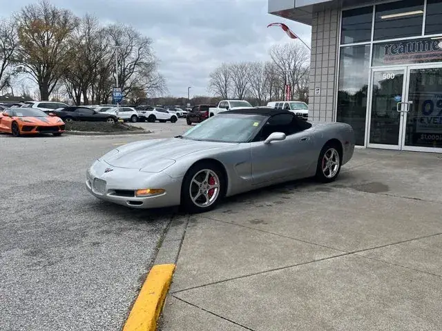Chevrolet Corvette 2004 photo 2