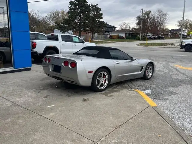 Chevrolet Corvette 2004 photo 5