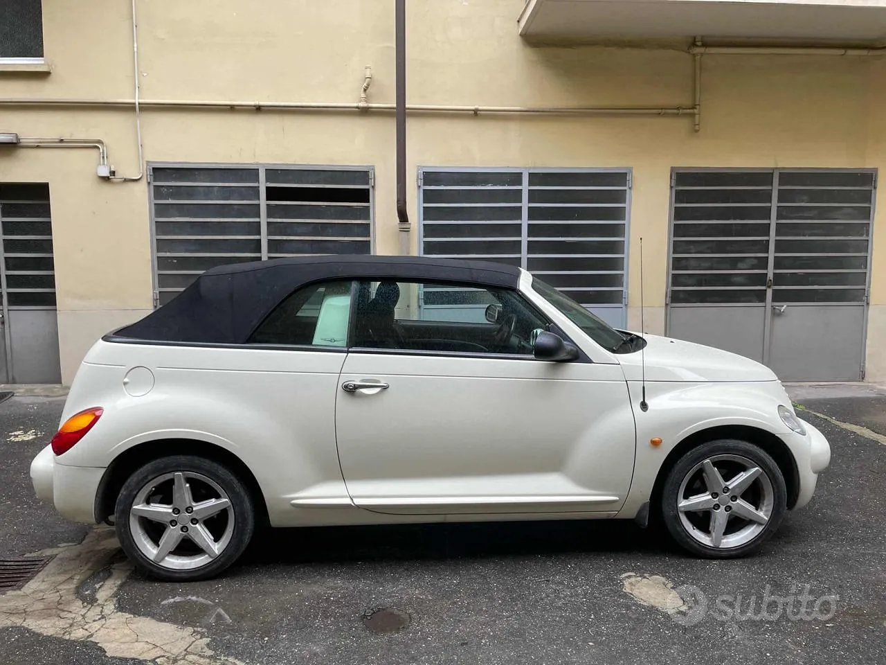 Chrysler Pt Cruiser 2004 photo 3