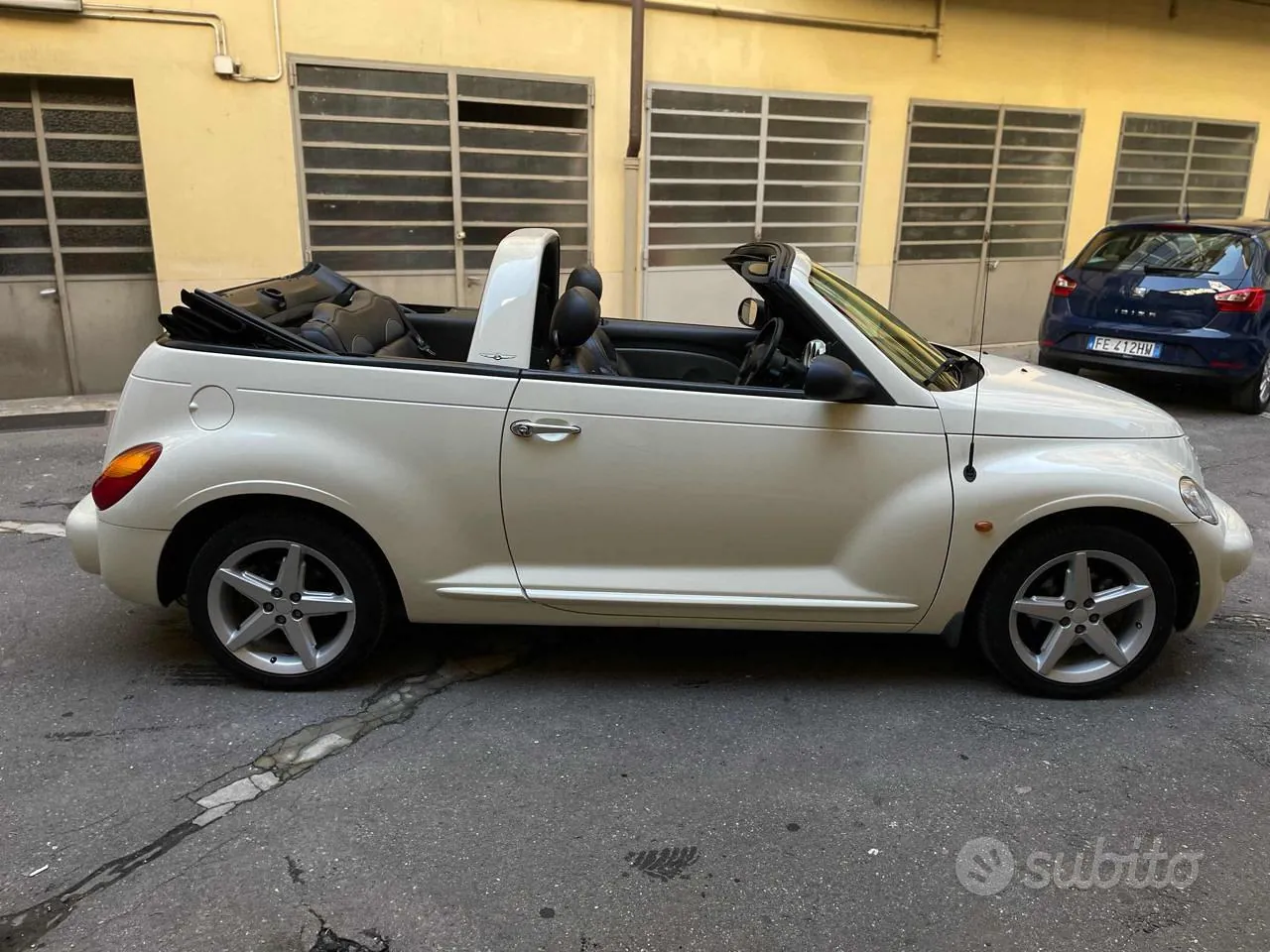 Chrysler Pt Cruiser 2004 photo 2
