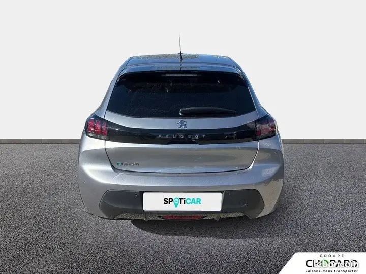 Peugeot 208 2023 photo 5