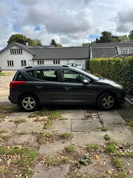 Peugeot 207 2008 photo 2