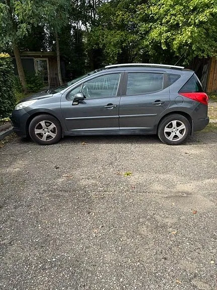 Peugeot 207 2008 photo 4