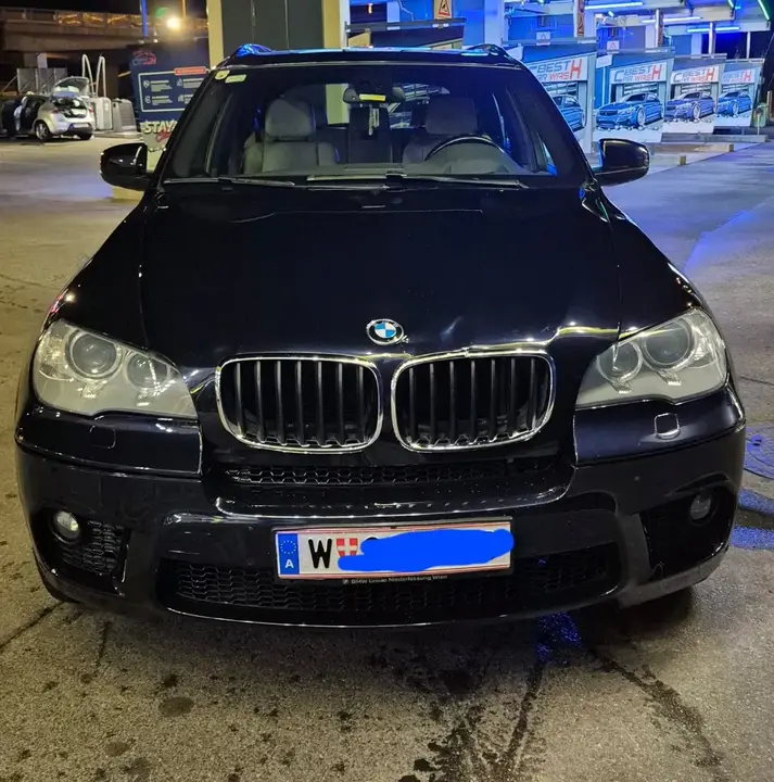 BMW X5 2012 photo 2