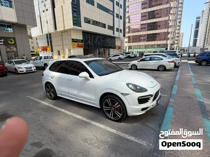 Porsche Cayenne 2013 photo 2
