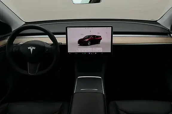 Tesla Model Y 2023 photo 3