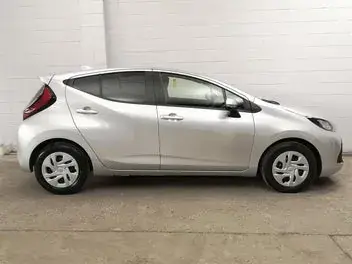 Toyota Aqua 2022 photo 4