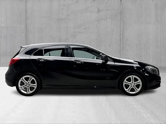 Mercedes-Benz A200 D 2015 photo 3