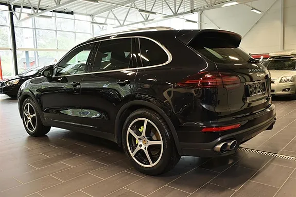 Porsche Cayenne S 2015 photo 3