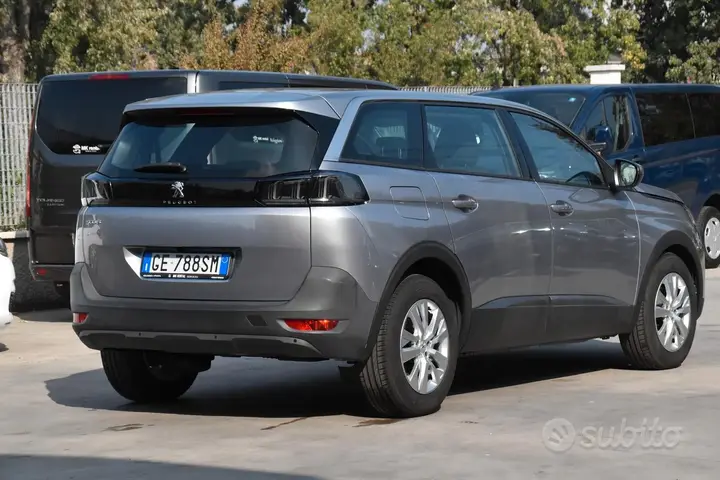 Peugeot 5008 2021 photo 4