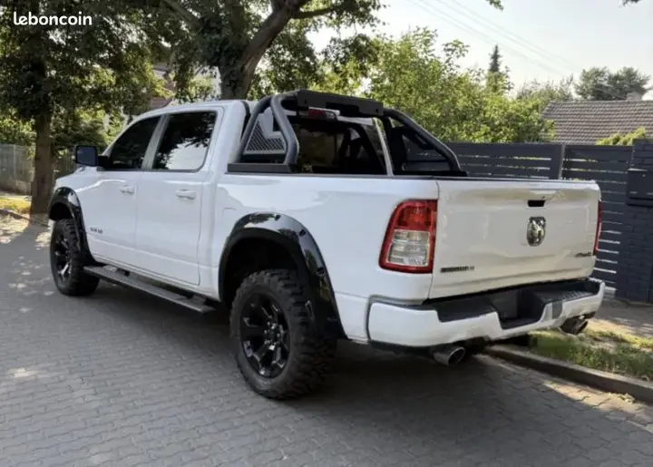 Dodge Ram 1500 2022 photo 2