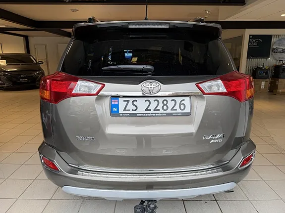 Toyota Rav4 2015 photo 4