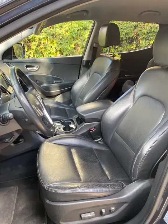Hyundai Santa Fe 2012 photo 2