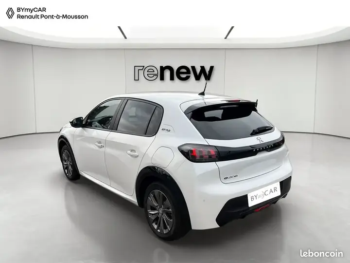 Peugeot 208 2026 photo 3