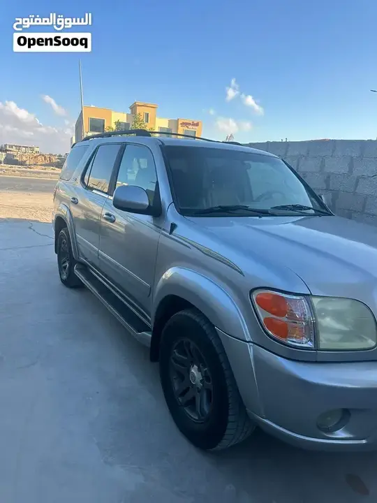 Toyota Sequoia 2004 photo 3