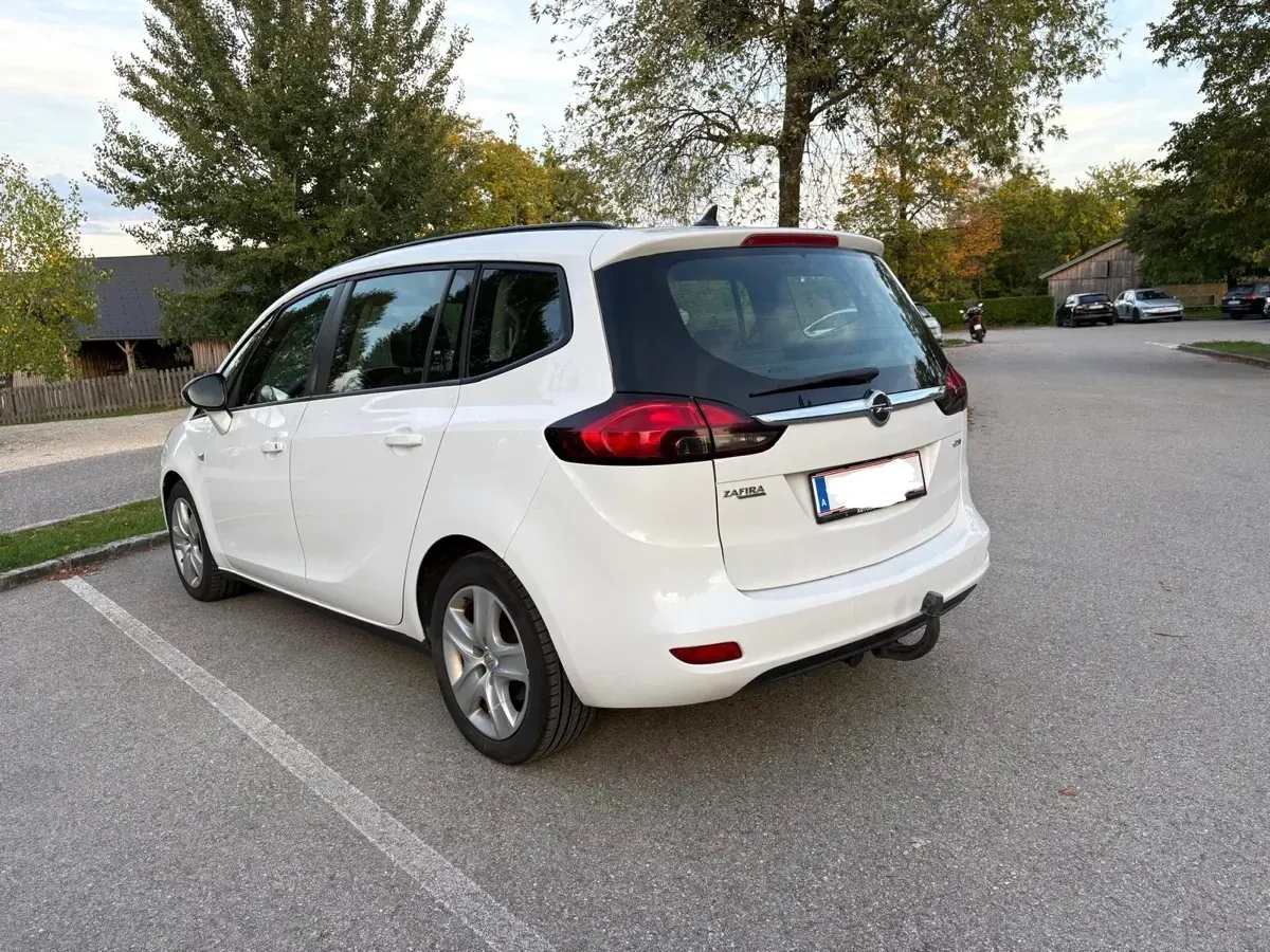 Opel Zafira 2013 photo 3