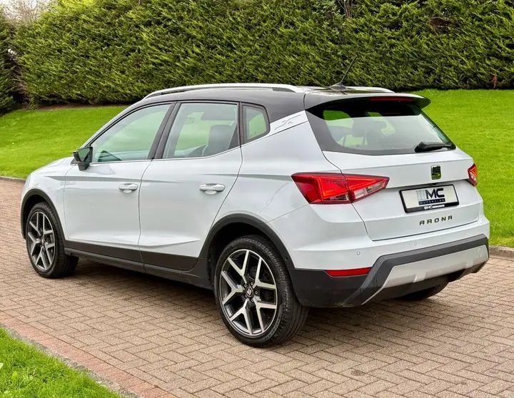 Seat Arona 2019 photo 4