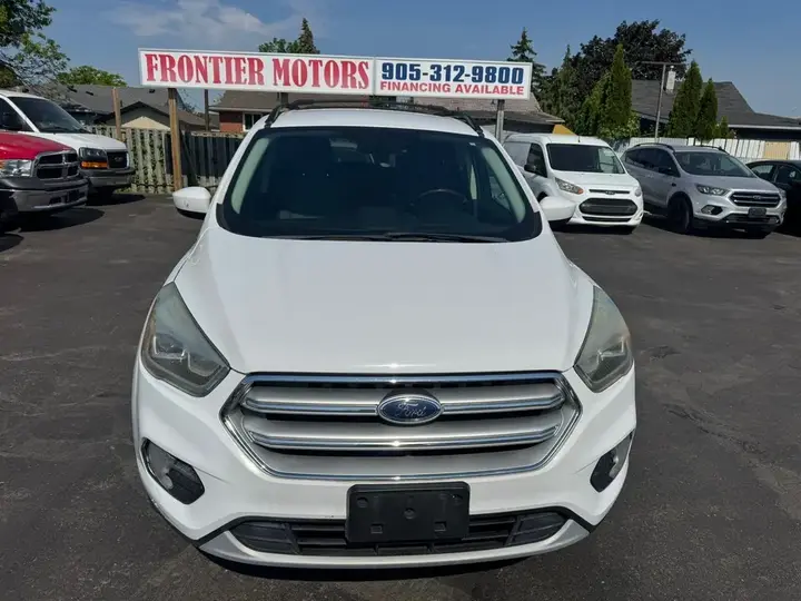 Ford Escape 2017 photo 2