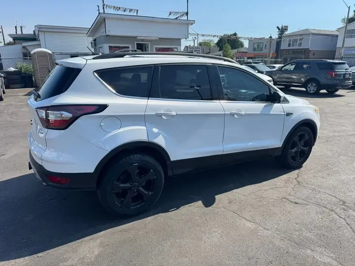 Ford Escape 2017 photo 4