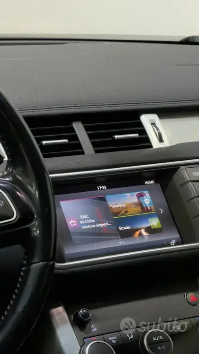 Land Rover Range Rover Evoque 2018 photo 3