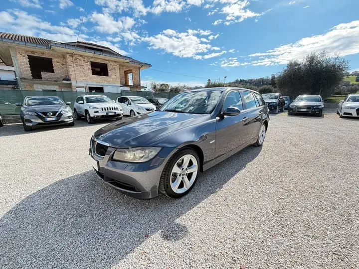 BMW 320D Touring 2006 photo 3