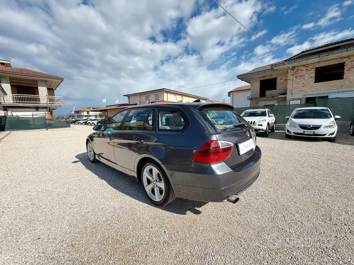BMW 320D Touring 2006 photo 5