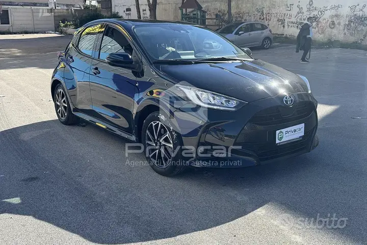 Toyota Yaris 2023 photo 3