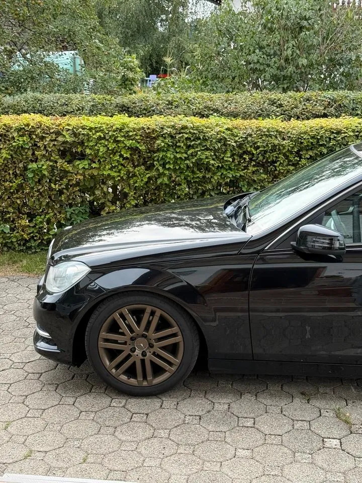 Mercedes-Benz C180