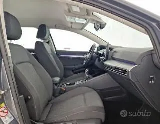Volkswagen Golf 2025 photo 3