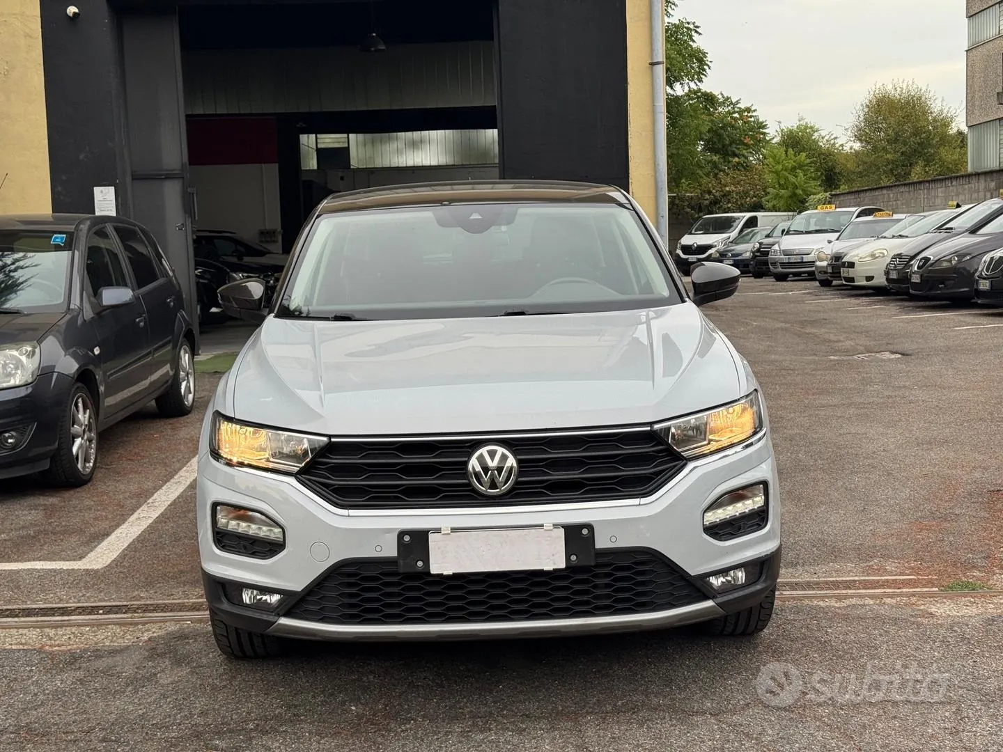 Volkswagen T-Roc 2018 photo 2