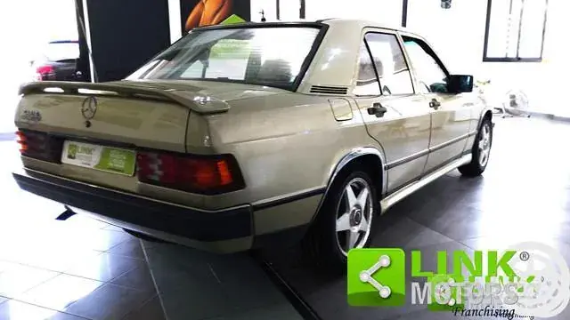 Mercedes-Benz 190 1985 photo 5