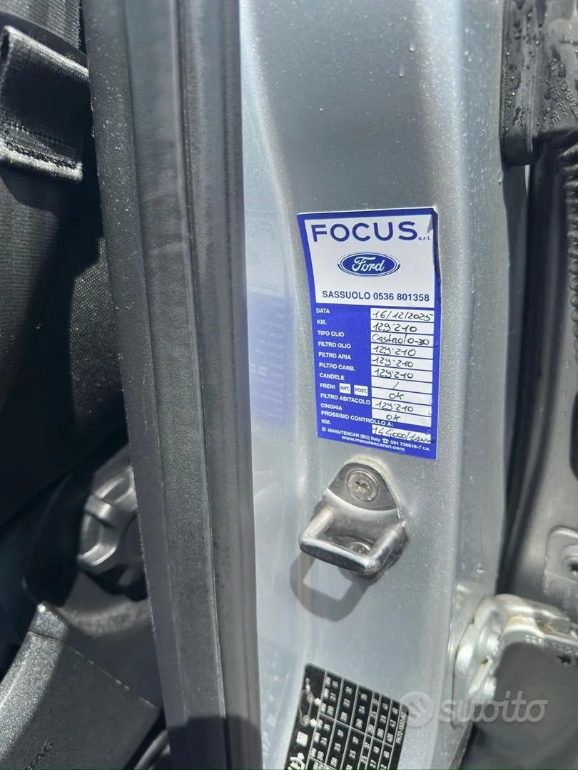 Land Rover Discovery Sport 2016 photo 2