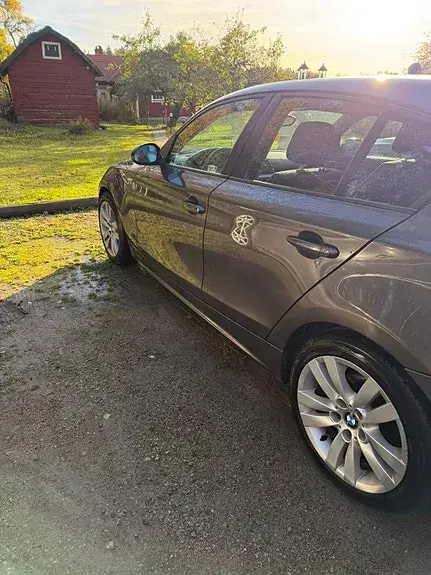 BMW 120I 2005 photo 4