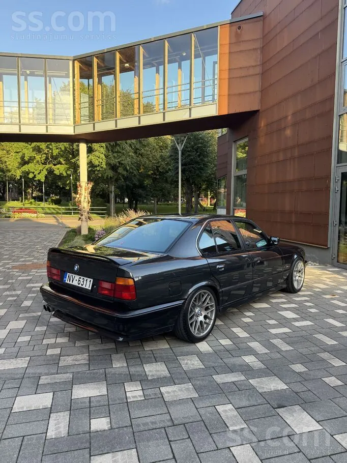 BMW 520 1989 photo 4