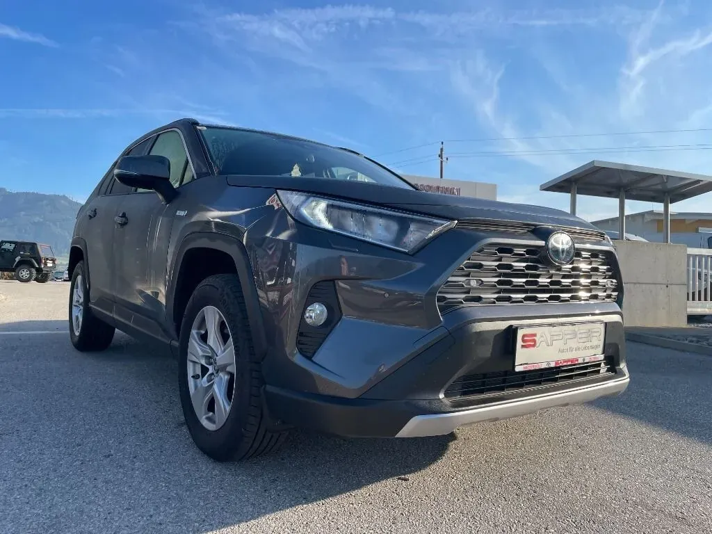 Toyota Rav4 2021 photo 3