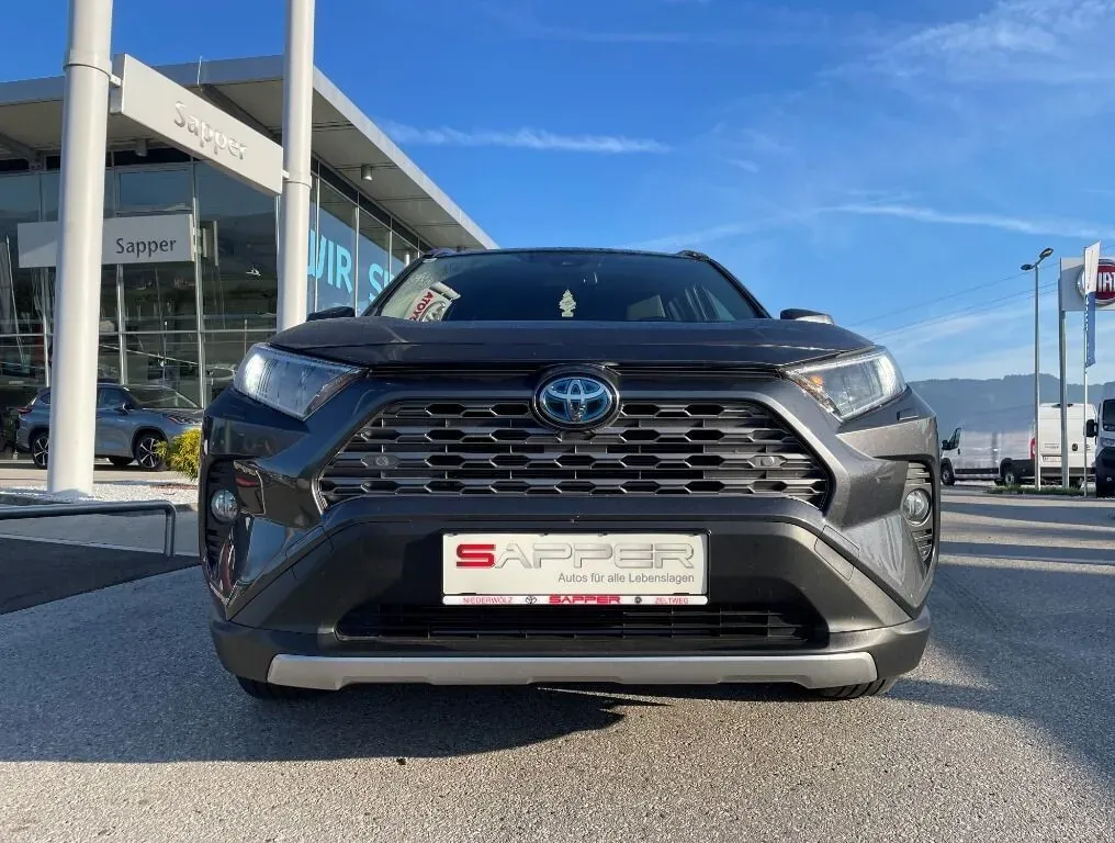 Toyota Rav4 2021 photo 2