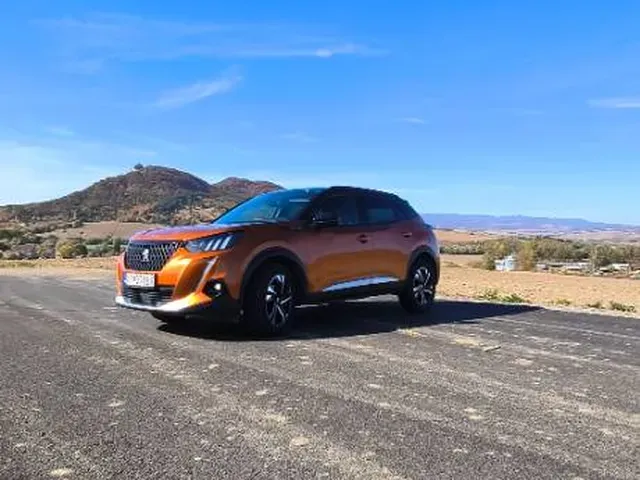 Peugeot 2008 2020 photo 3