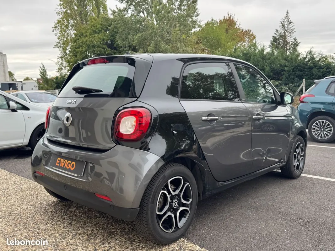 Smart Forfour 2015 photo 2