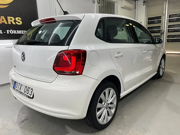 Volkswagen Polo 2010 photo 3