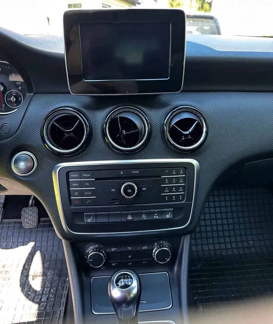 Mercedes-Benz Aklasse 2017 photo 3