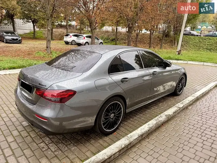 Mercedes-Benz E-Class 2021 photo 4