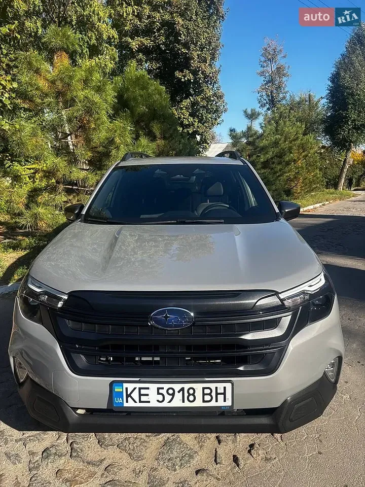 Subaru Forester 2025 photo 2