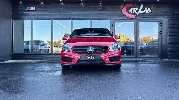 Mercedes-Benz A 180 2012 photo 2