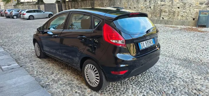 Ford Fiesta 2009 photo 4